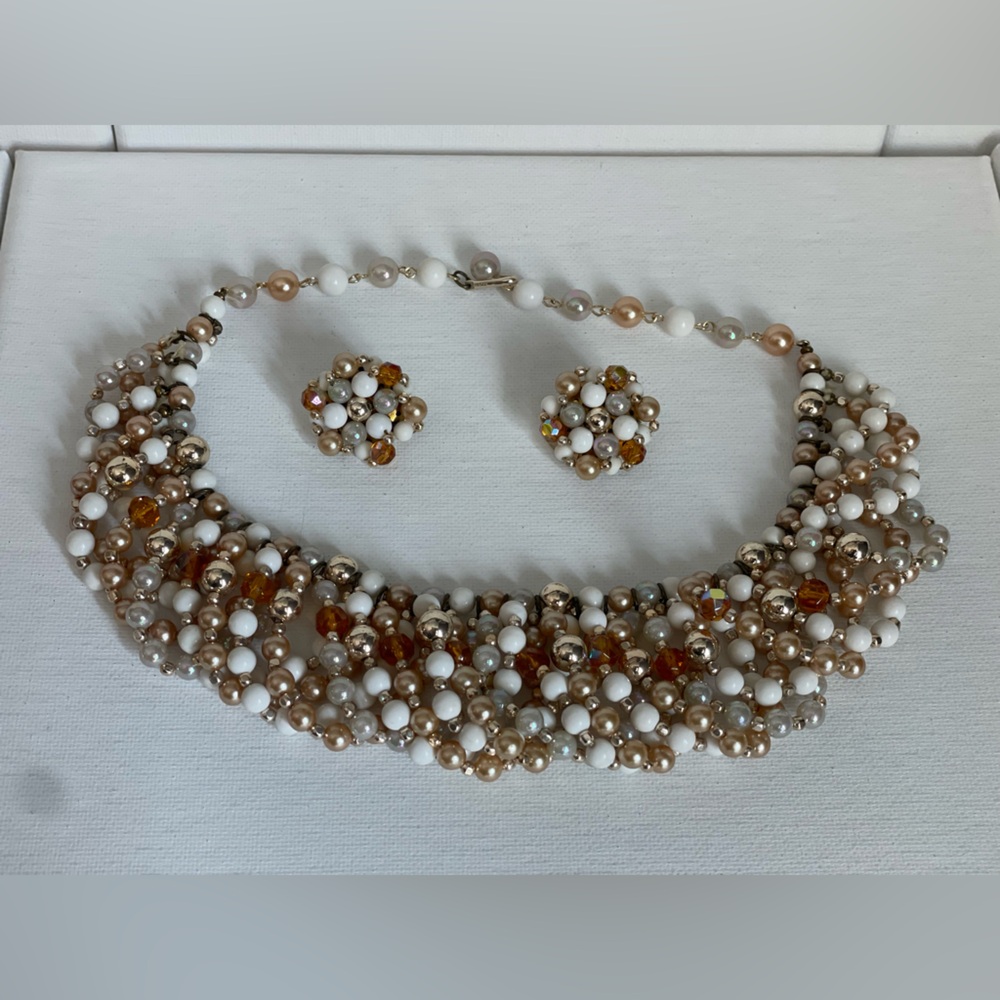 Elegant Vintage Midcentury Modern 50s/60s Beaded Necklace Set with Earrings